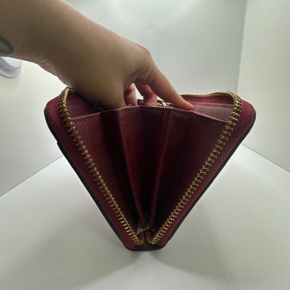 KATE SPADE New York Brynn Large Continental Zip Around Wallet - Picture 10 of 12